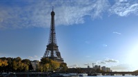 Même la tour Eiffel